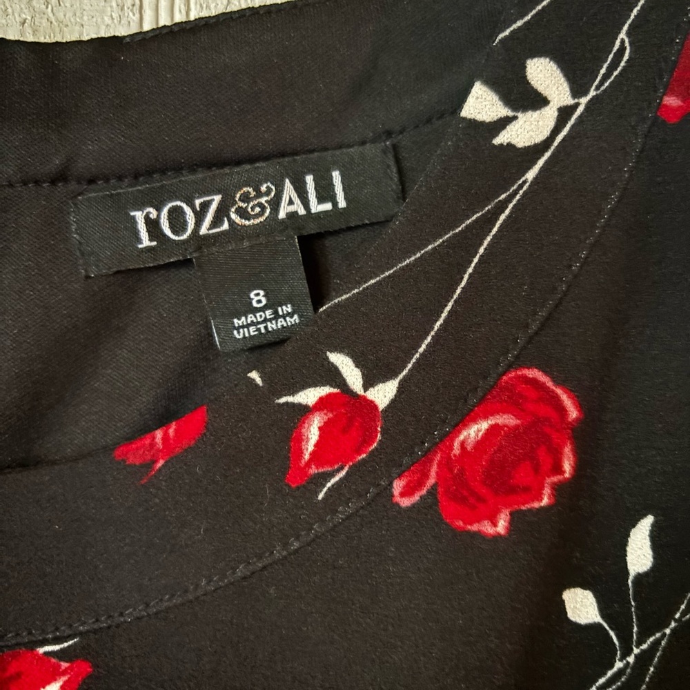 VINTAGE ROSE FLORAL‎ DRESS - Picture 3 of 5